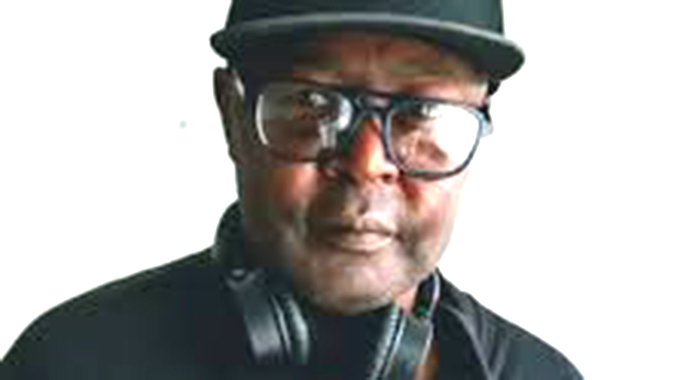 JUST IN : Veteran radio Dj Peter Jones is no more
