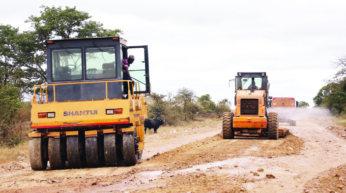 Work on Bulawayo-Nkayi Road begins