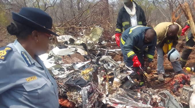 Six perish in air Mashava air crash