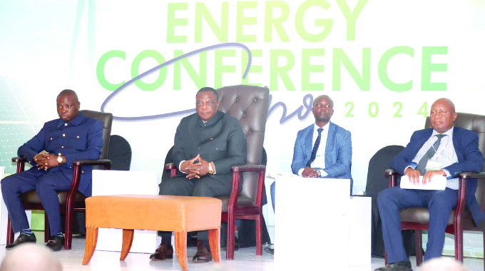 Seize opportunities in energy sector: President